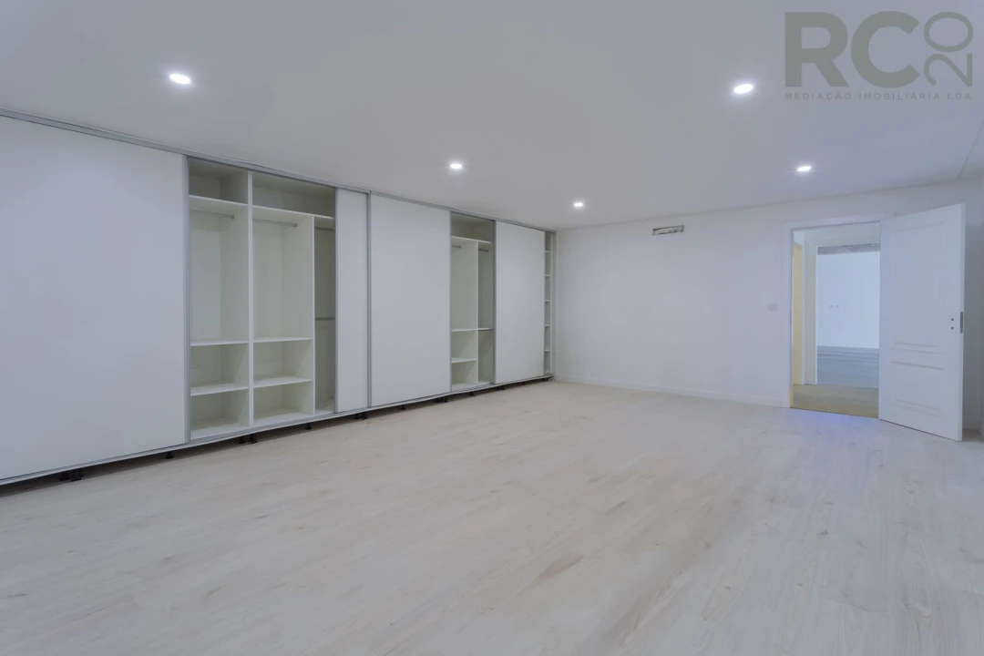 Moradia T6 para Venda em Turcifal Foto 53