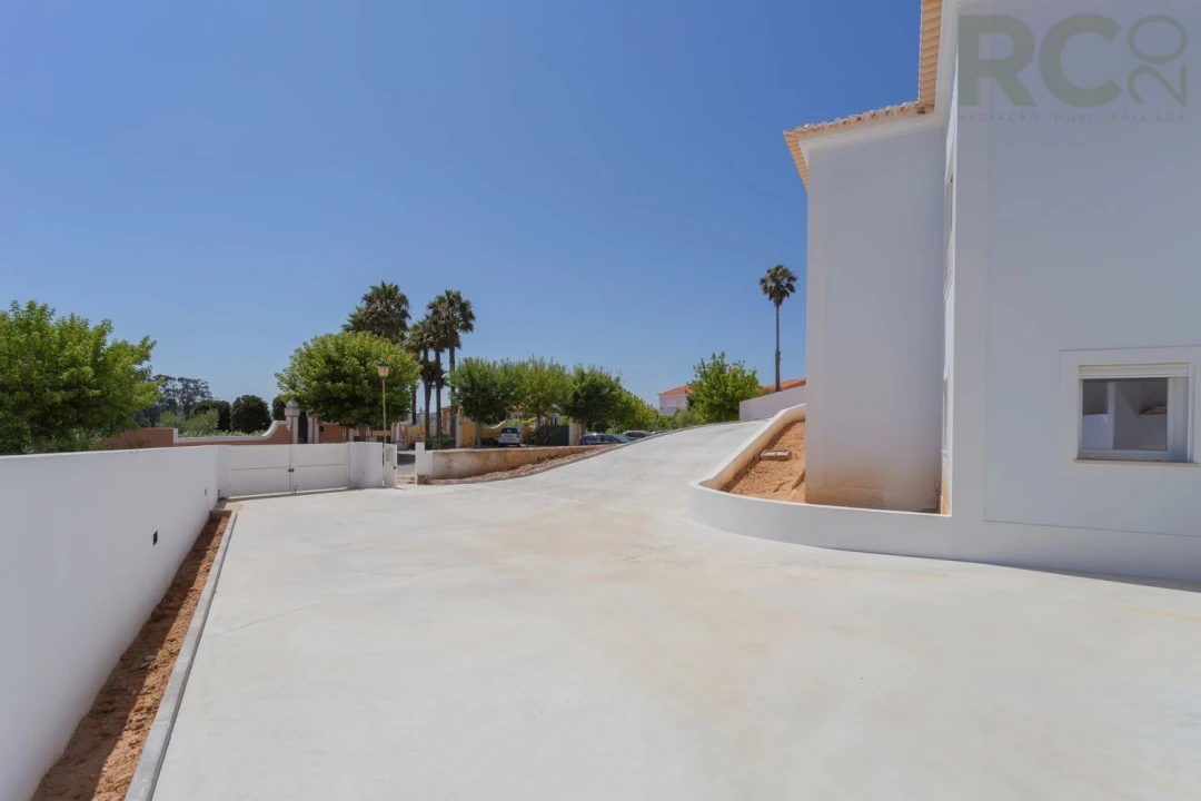 Moradia T6 para Venda em Turcifal Foto 19