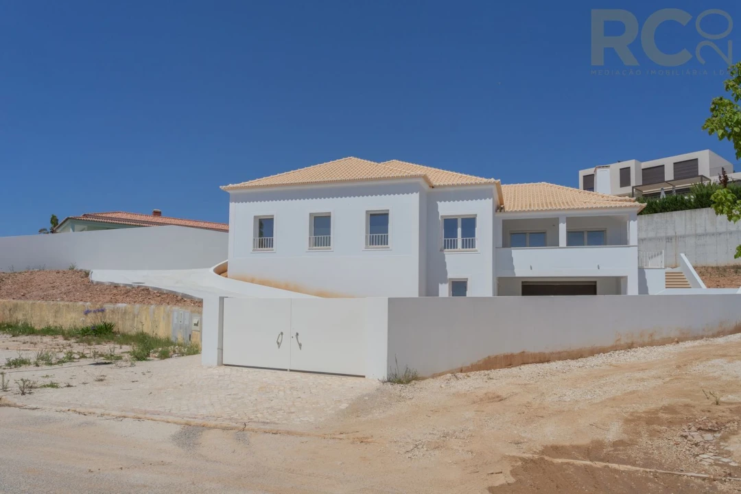 Moradia T6 para Venda em Turcifal Foto 2