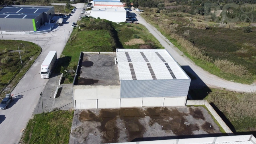 Loja para Venda em Miragaia e Marteleira Foto 8