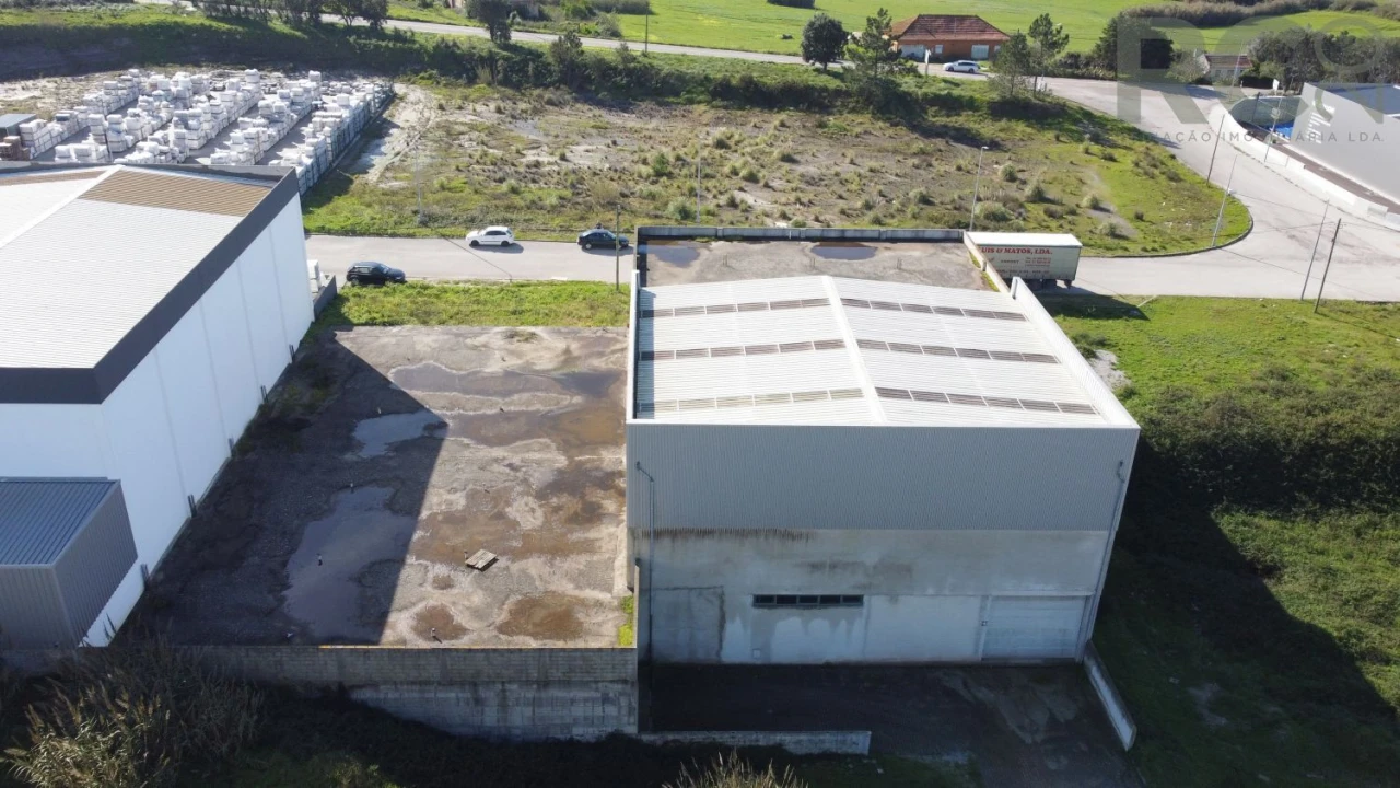 Loja para Venda em Miragaia e Marteleira Foto 4