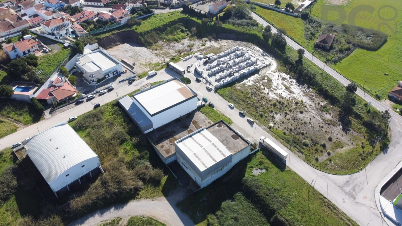 Loja para Venda em Miragaia e Marteleira Foto 11