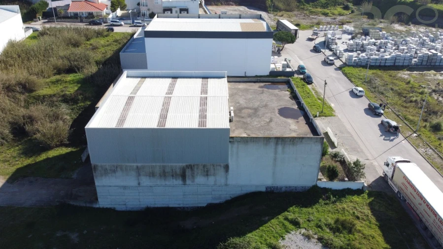 Loja para Venda em Miragaia e Marteleira Foto 4