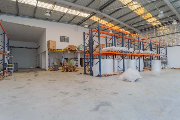 Loja para Venda em Miragaia e Marteleira Foto 52