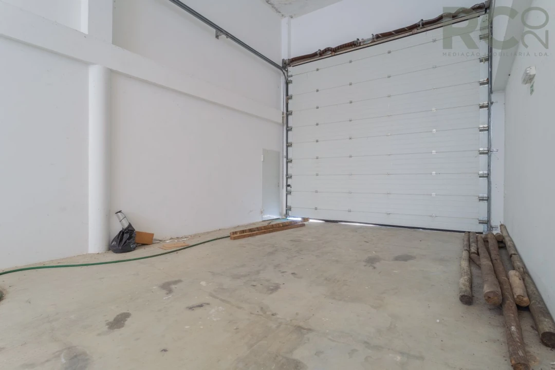 Loja para Venda em Miragaia e Marteleira Foto 42