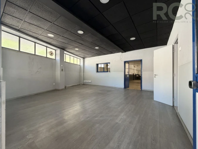 Loja para Venda em Santa Maria, São Pedro e Matacães Foto 13