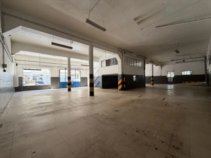 Loja para Venda em Santa Maria, São Pedro e Matacães Foto 31