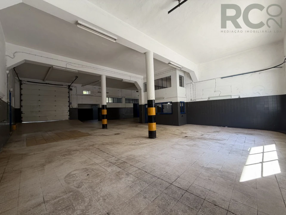 Loja para Venda em Santa Maria, São Pedro e Matacães Foto 24