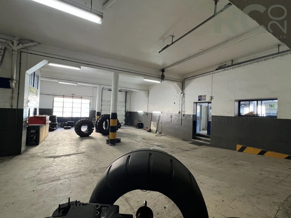 Loja para Venda em Santa Maria, São Pedro e Matacães Foto 14