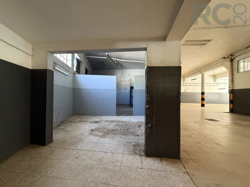 Loja para Venda em Santa Maria, São Pedro e Matacães Foto 26