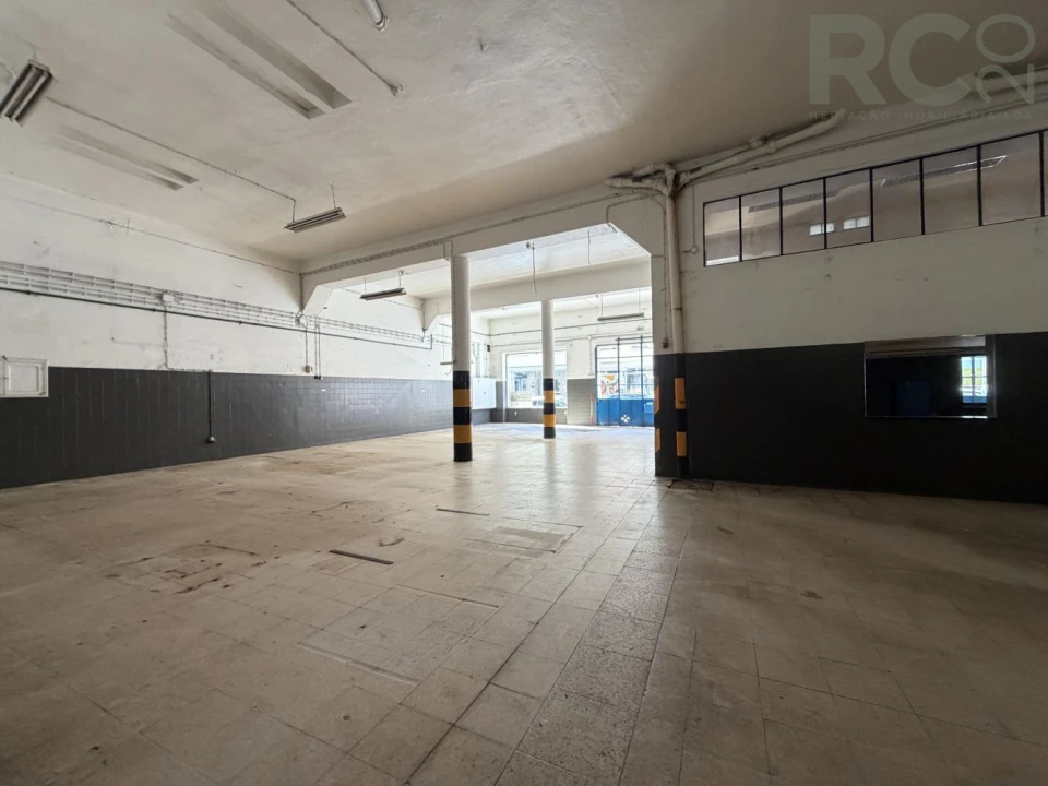 Loja para Venda em Santa Maria, São Pedro e Matacães Foto 30