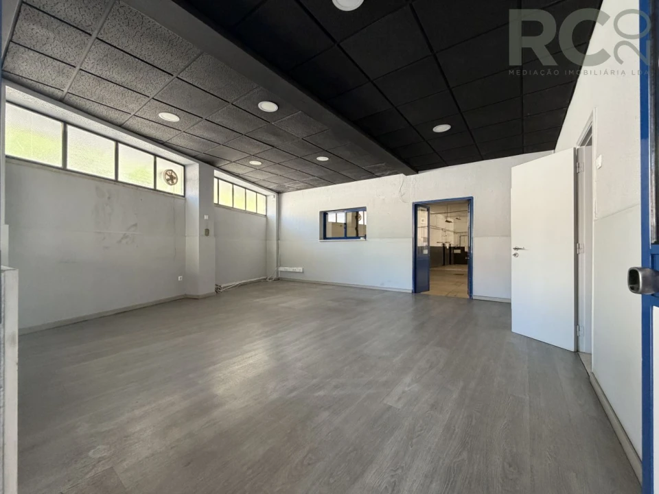 Loja para Venda em Santa Maria, São Pedro e Matacães Foto 13