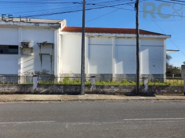 Loja para Venda em Alcanhões