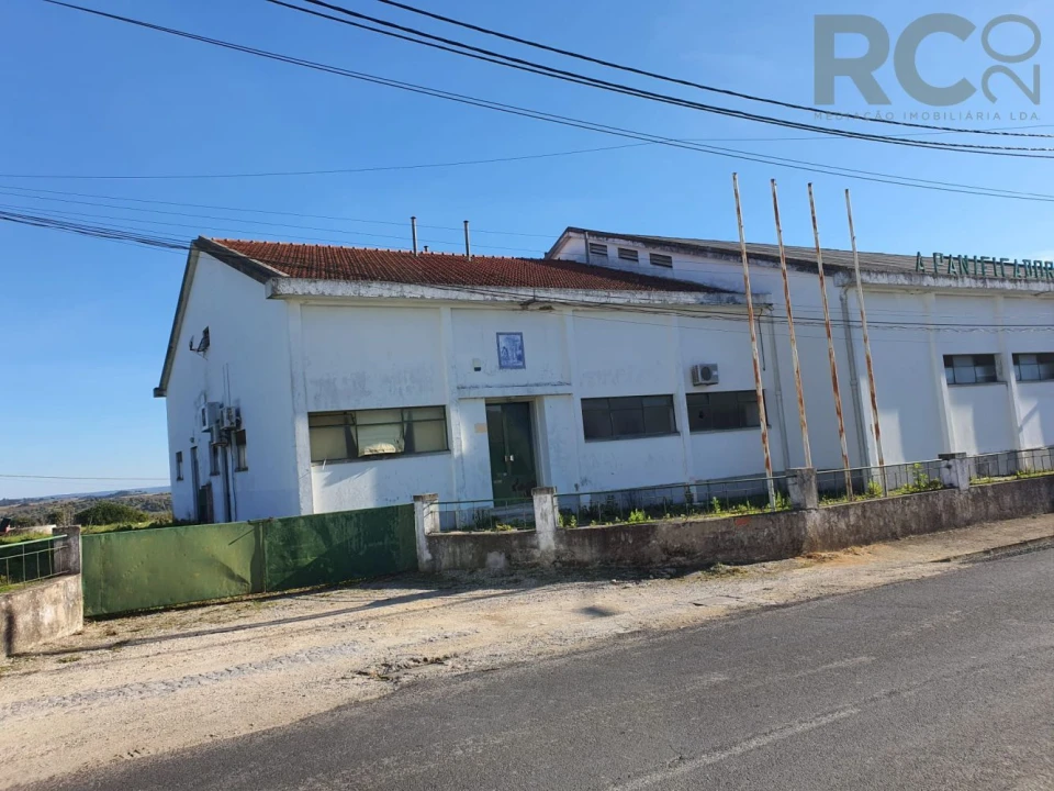 Loja para Venda em Alcanhões Foto 6