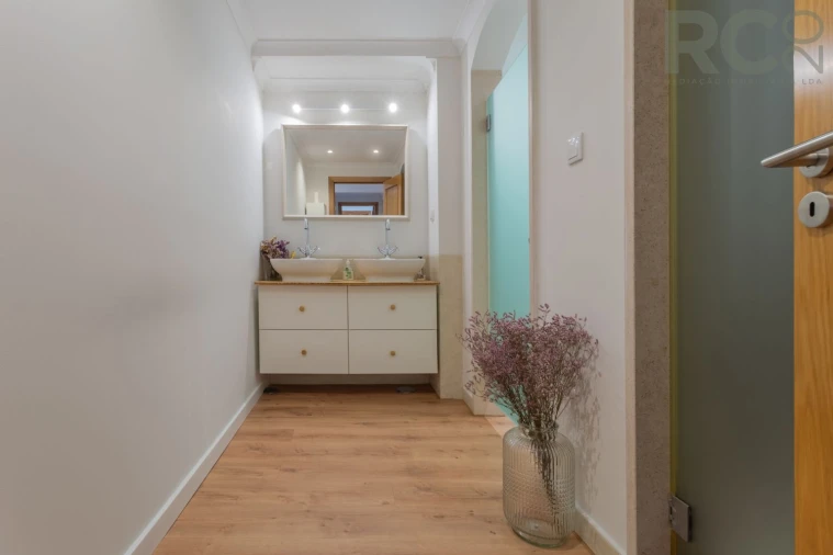 Apartamento T2 para Venda em Turcifal Foto 49