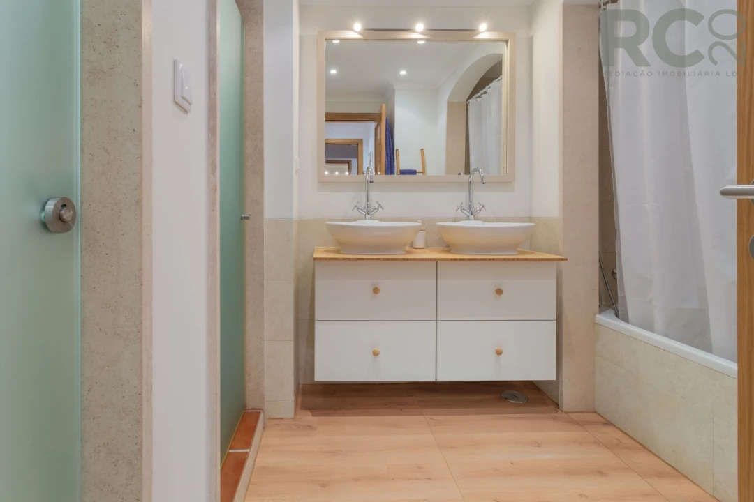 Apartamento T2 para Venda em Turcifal Foto 36