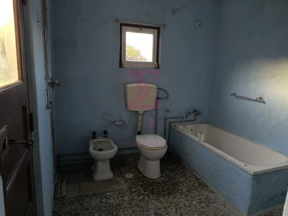 Quinta T3 para Venda em Po Foto 26