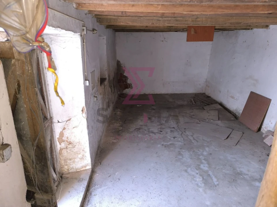 Quinta T3 para Venda em Po Foto 42