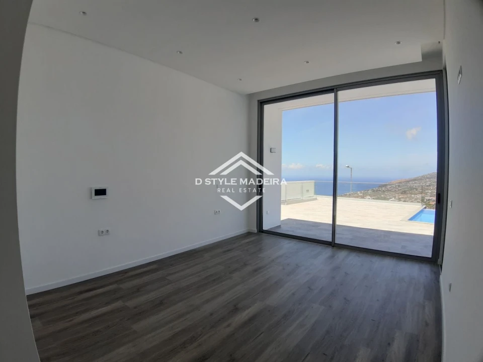 Apartamento T3 para Venda em Arco da Calheta Foto 32