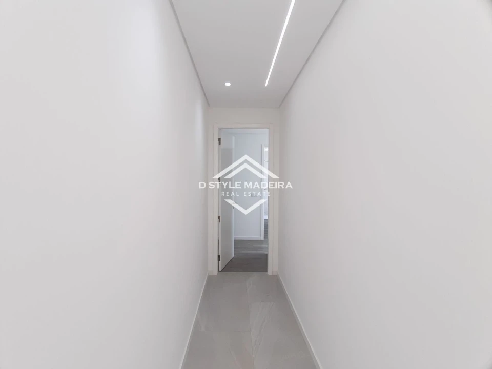 Apartamento T3 para Venda em Arco da Calheta Foto 26