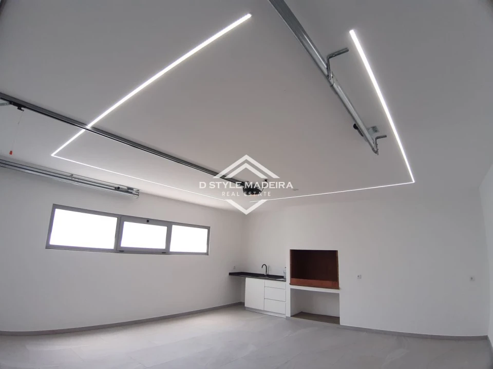 Apartamento T3 para Venda em Arco da Calheta Foto 41