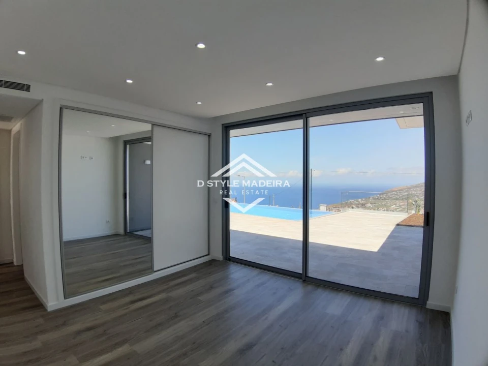 Apartamento T3 para Venda em Arco da Calheta Foto 18