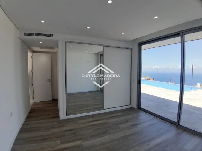 Apartamento T3 para Venda em Arco da Calheta Foto 17