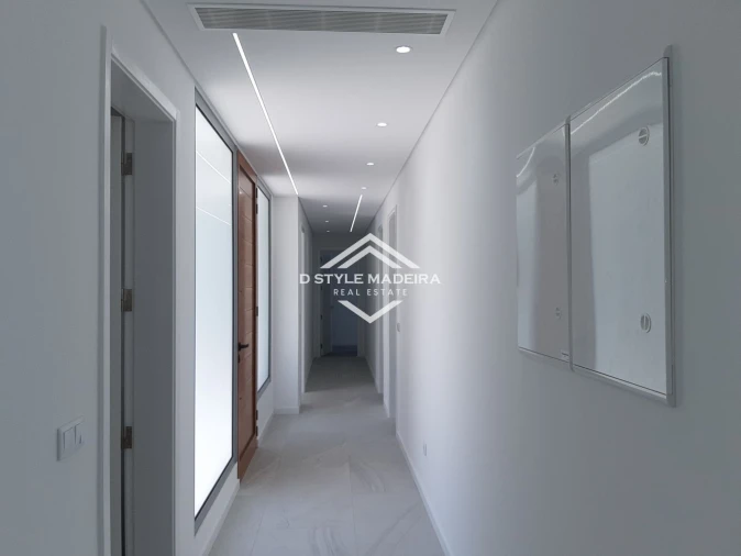 Apartamento T3 para Venda em Arco da Calheta Foto 15