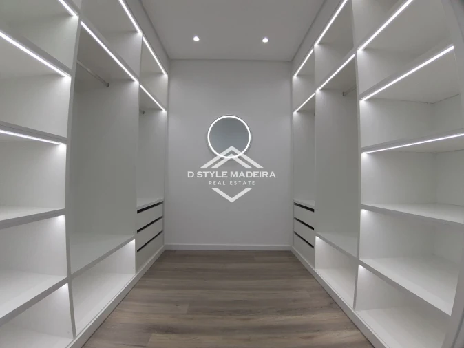 Apartamento T3 para Venda em Arco da Calheta Foto 28