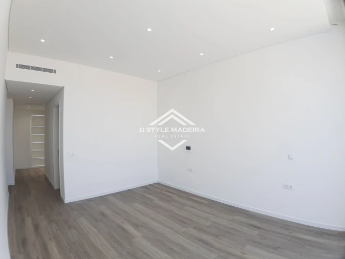 Apartamento T3 para Venda em Arco da Calheta Foto 30