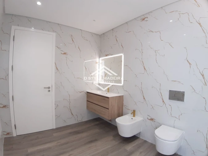 Apartamento T3 para Venda em Arco da Calheta Foto 37