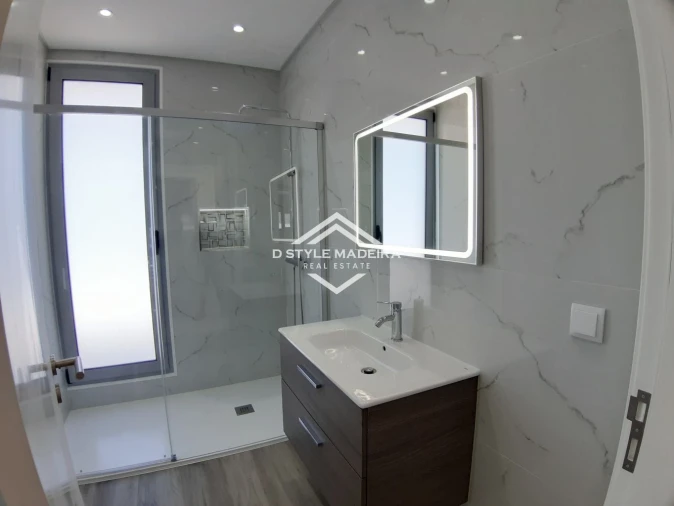 Apartamento T3 para Venda em Arco da Calheta Foto 24