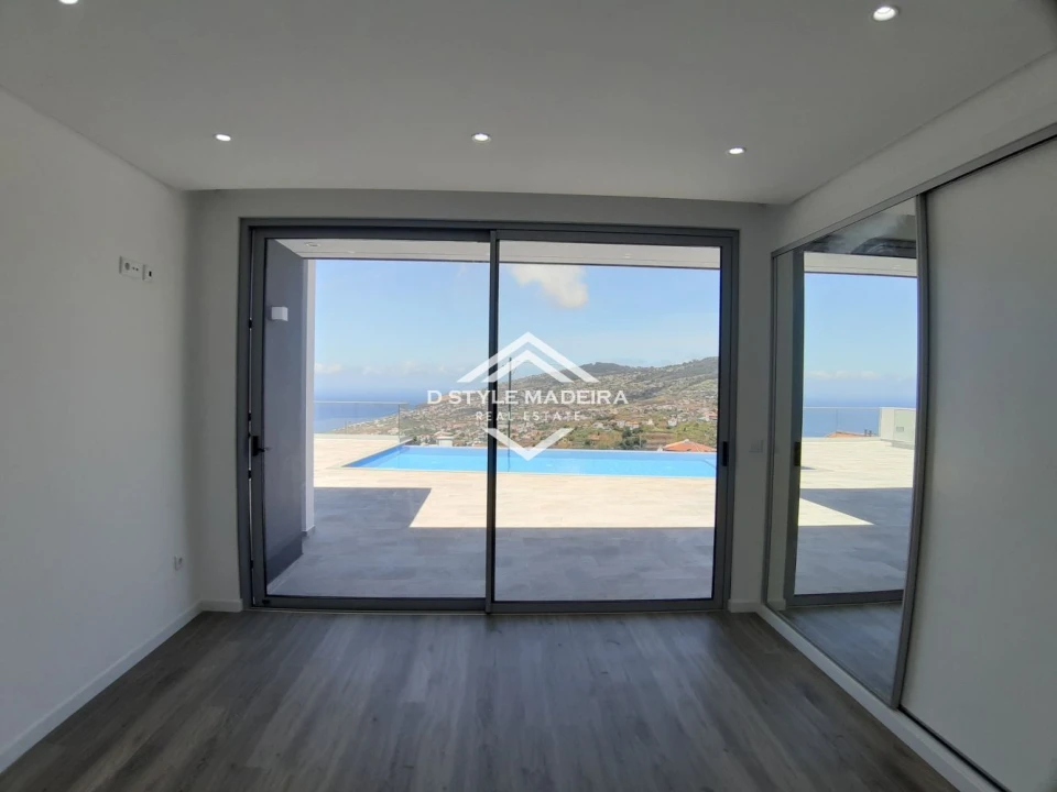 Apartamento T3 para Venda em Arco da Calheta Foto 22