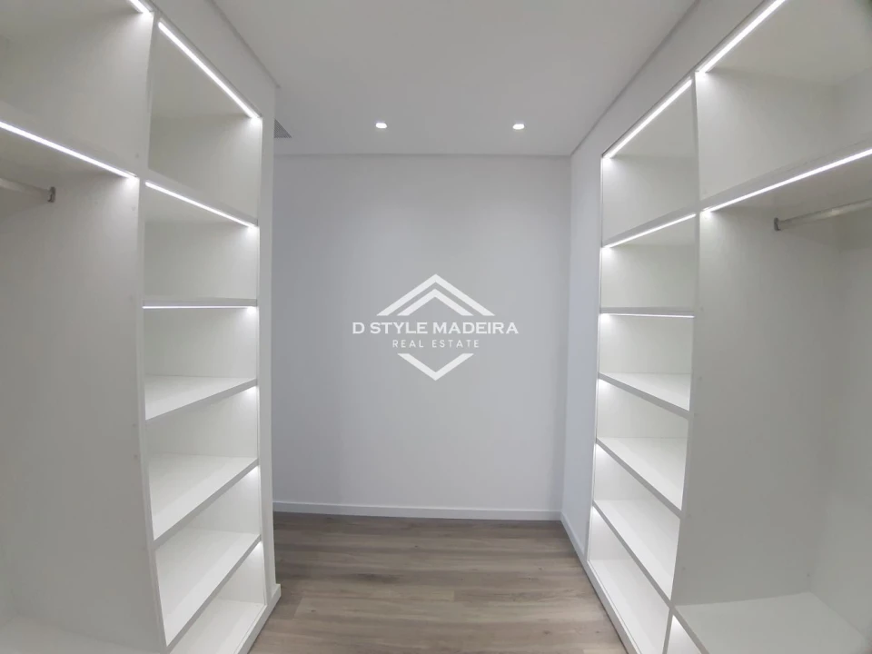 Apartamento T3 para Venda em Arco da Calheta Foto 29