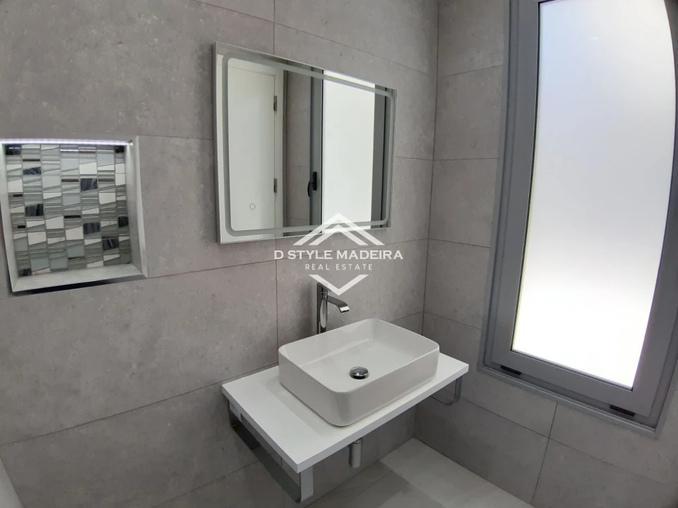 Apartamento T3 para Venda em Arco da Calheta Foto 6