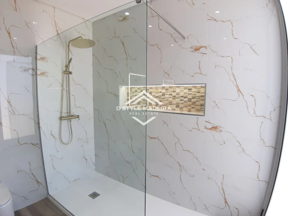 Apartamento T3 para Venda em Arco da Calheta Foto 36