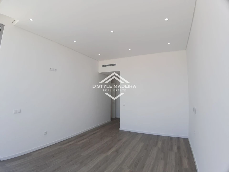 Apartamento T3 para Venda em Arco da Calheta Foto 31