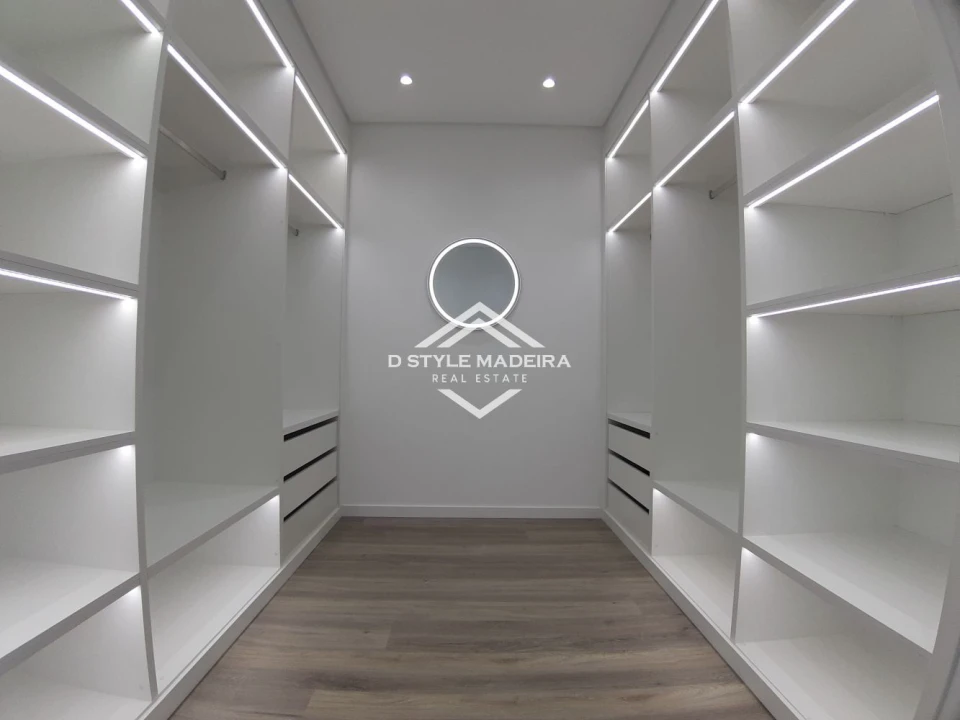 Apartamento T3 para Venda em Arco da Calheta Foto 28