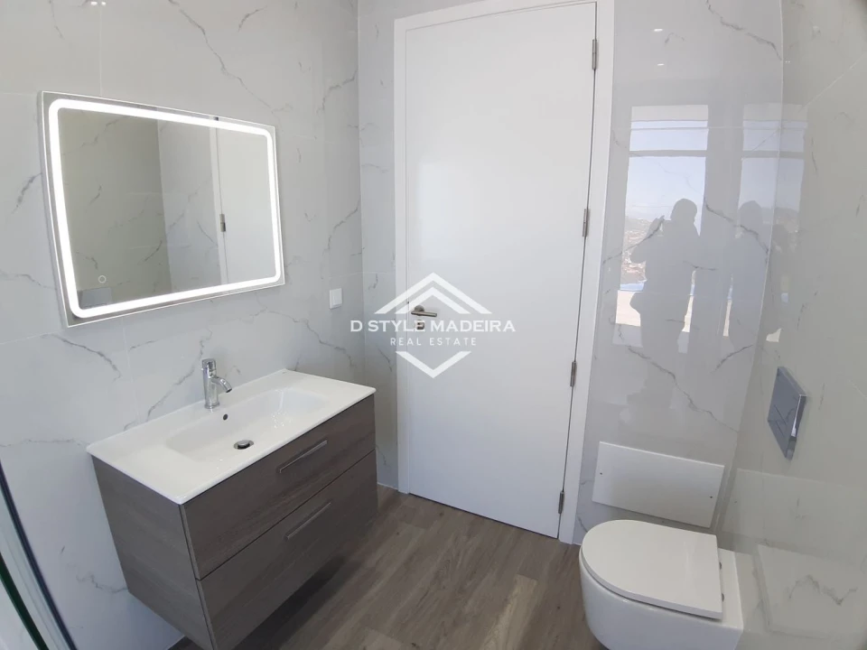 Apartamento T3 para Venda em Arco da Calheta Foto 25