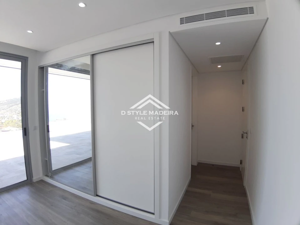 Apartamento T3 para Venda em Arco da Calheta Foto 23