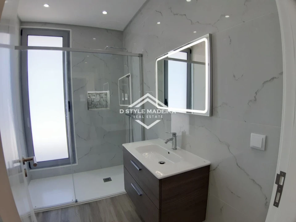 Apartamento T3 para Venda em Arco da Calheta Foto 24