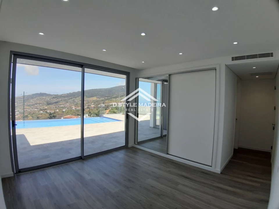 Apartamento T3 para Venda em Arco da Calheta Foto 21