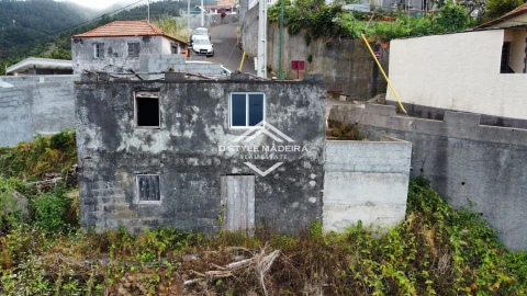 Moradia T2 para Venda em Arco da Calheta