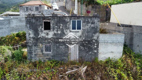 Moradia T2 para Venda em Arco da Calheta