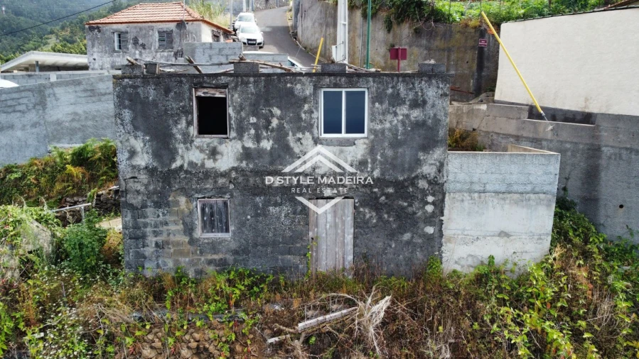 Moradia T2 para Venda em Arco da Calheta Foto 11