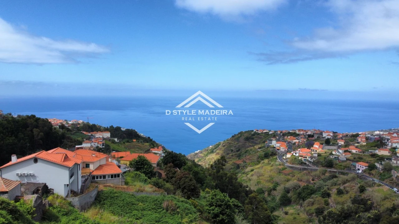 Moradia T2 para Venda em Arco da Calheta Foto 1