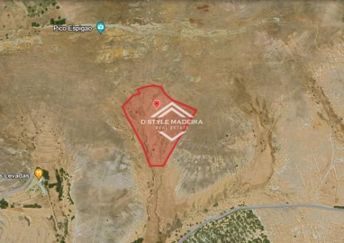 Terreno para Venda em Porto Santo