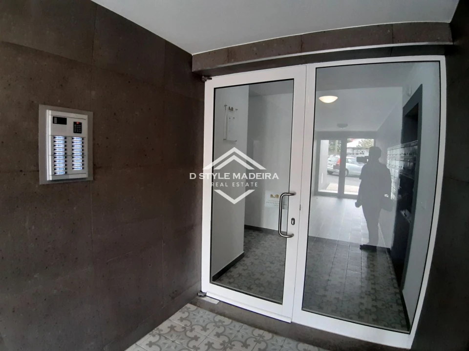 Apartamento T2 para Venda em Caniço Foto 30