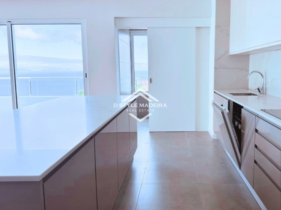 Apartamento T2 para Venda em Caniço Foto 6