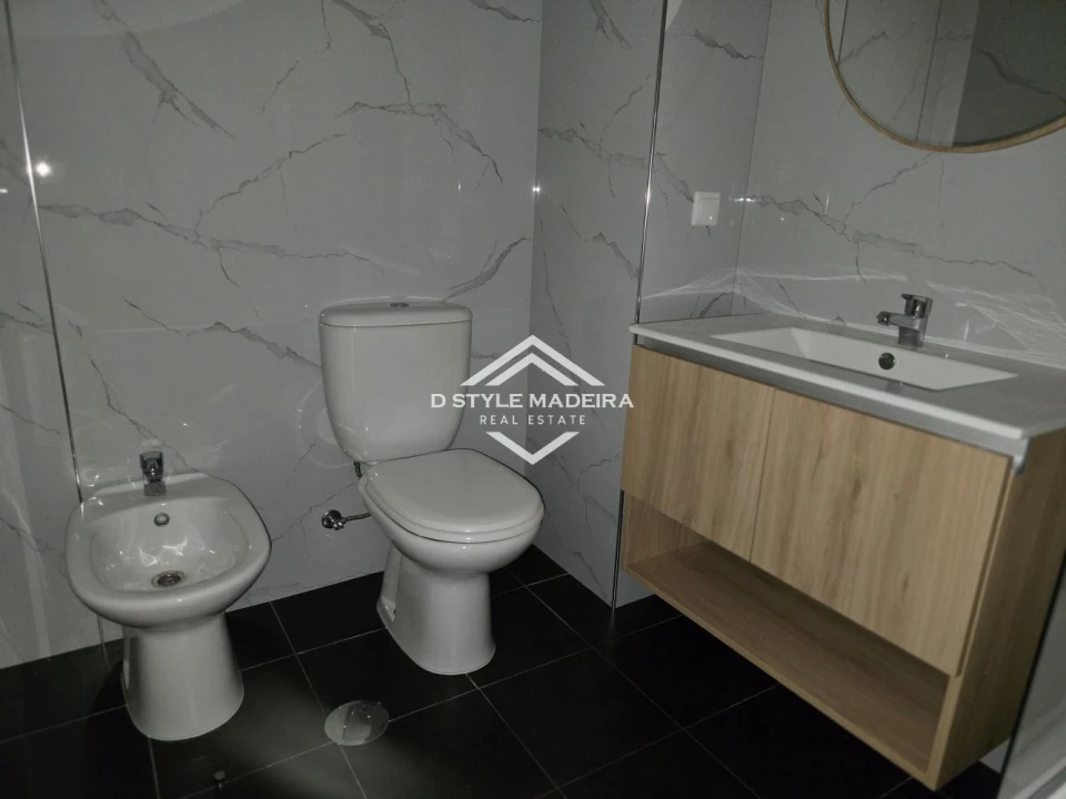 Apartamento T2 para Venda em Caniço Foto 16